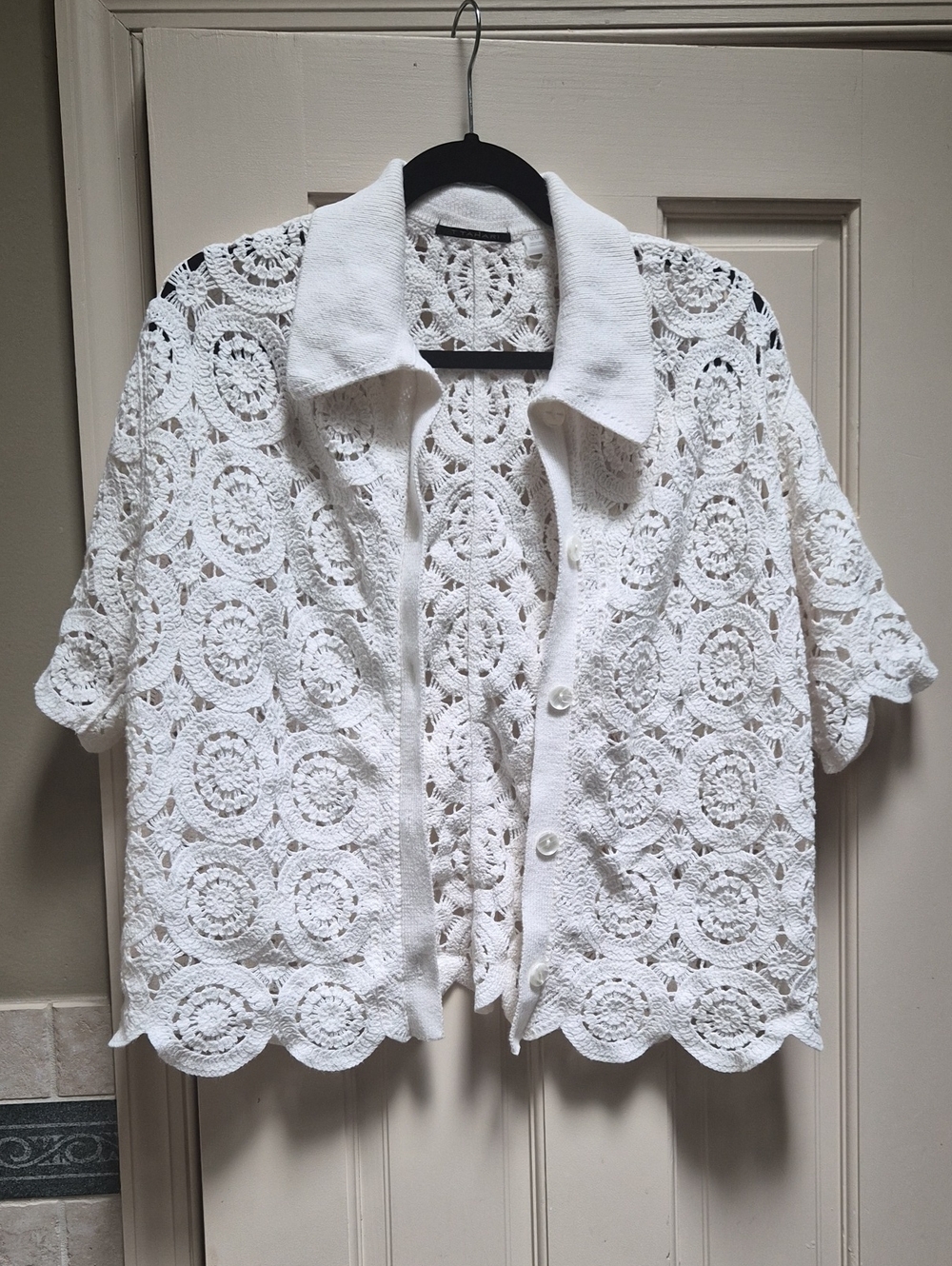 Tahari Off White Crochet Short-Sleeve Jacket - Classic Collared Cover-Up